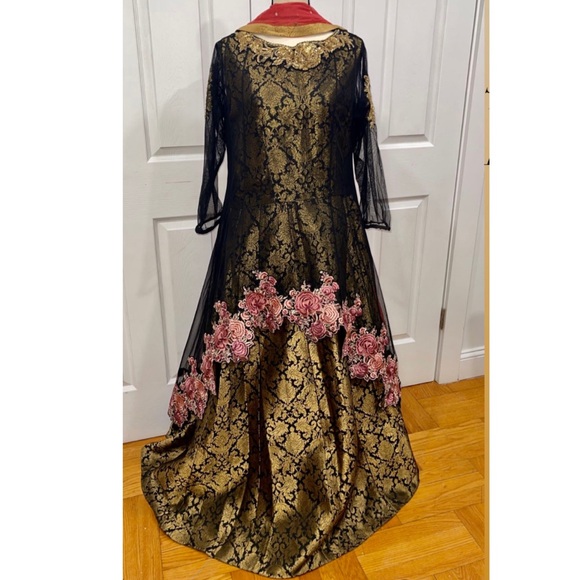 ZAINAB CHOTTANI ORIGINAL - Picture 3 of 6